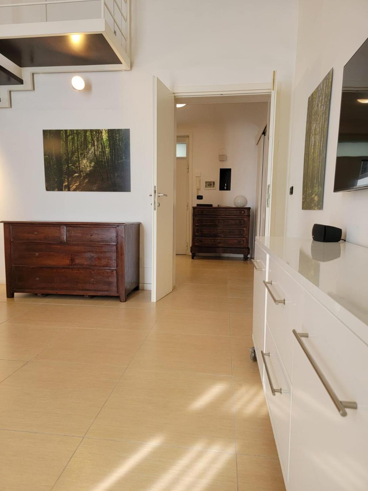 Central Station Apartment Bari Luaran gambar